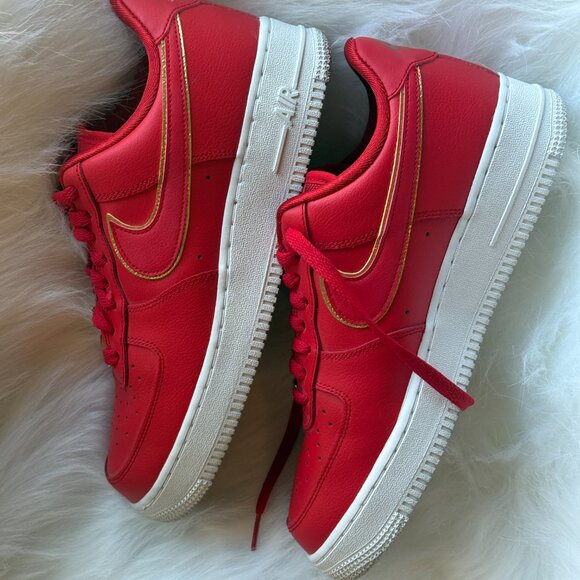 Nike Air Force 1 Low Red Gold Swoosh - Size 10 - Picture 6 of 9
